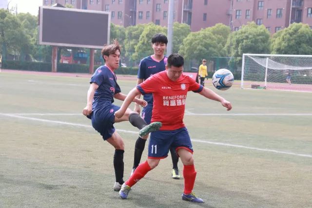 英超第五轮：利兹联战平水晶宫，曼城大胜桑德兰